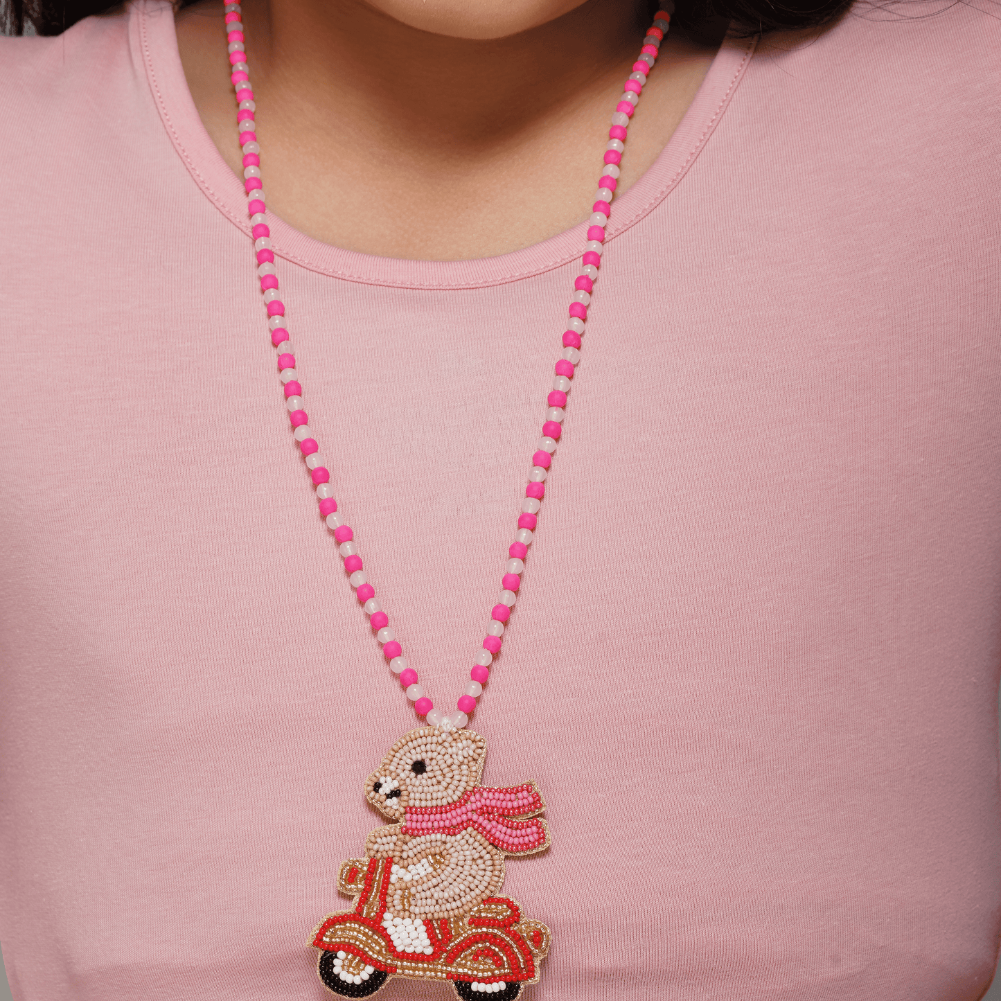 Teddy on Drive Necklace with Bag