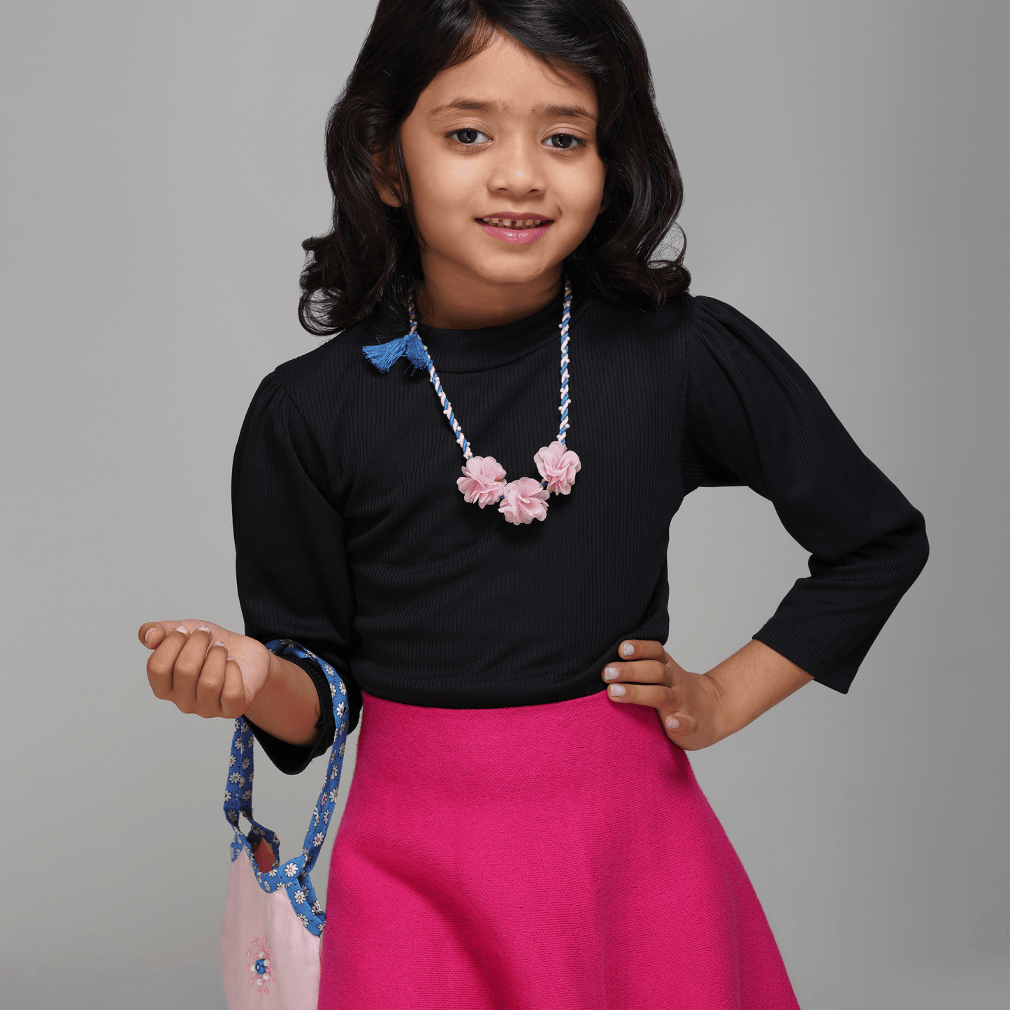 Isabella Necklace With Bag