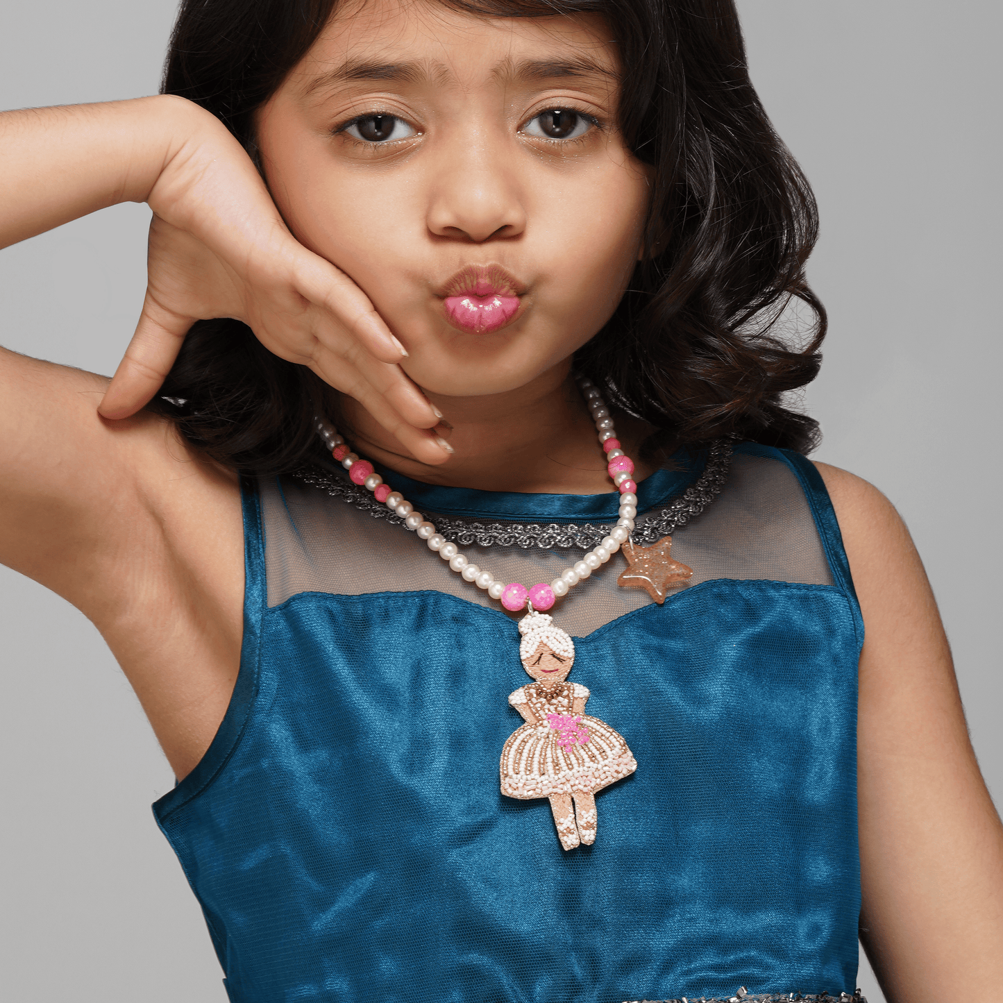 The Teeny Bopper Necklace With Bag