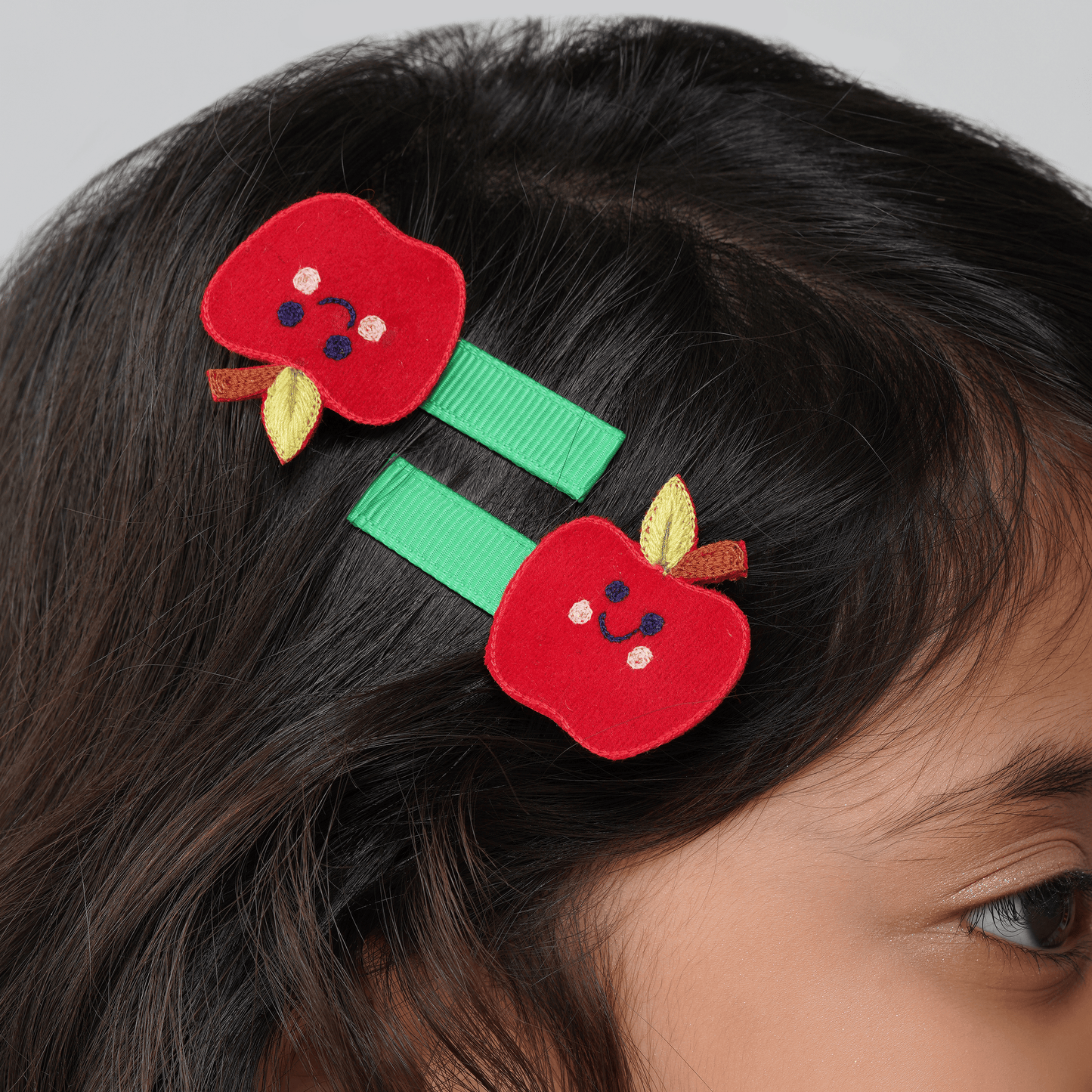 Cheeky Apple Clips