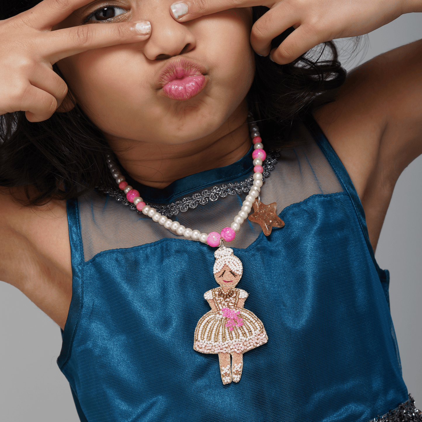 The Teeny Bopper Necklace With Bag