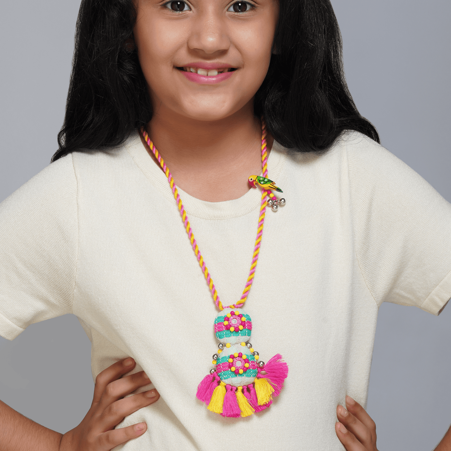 Fiesta Tassel Necklace With Bag